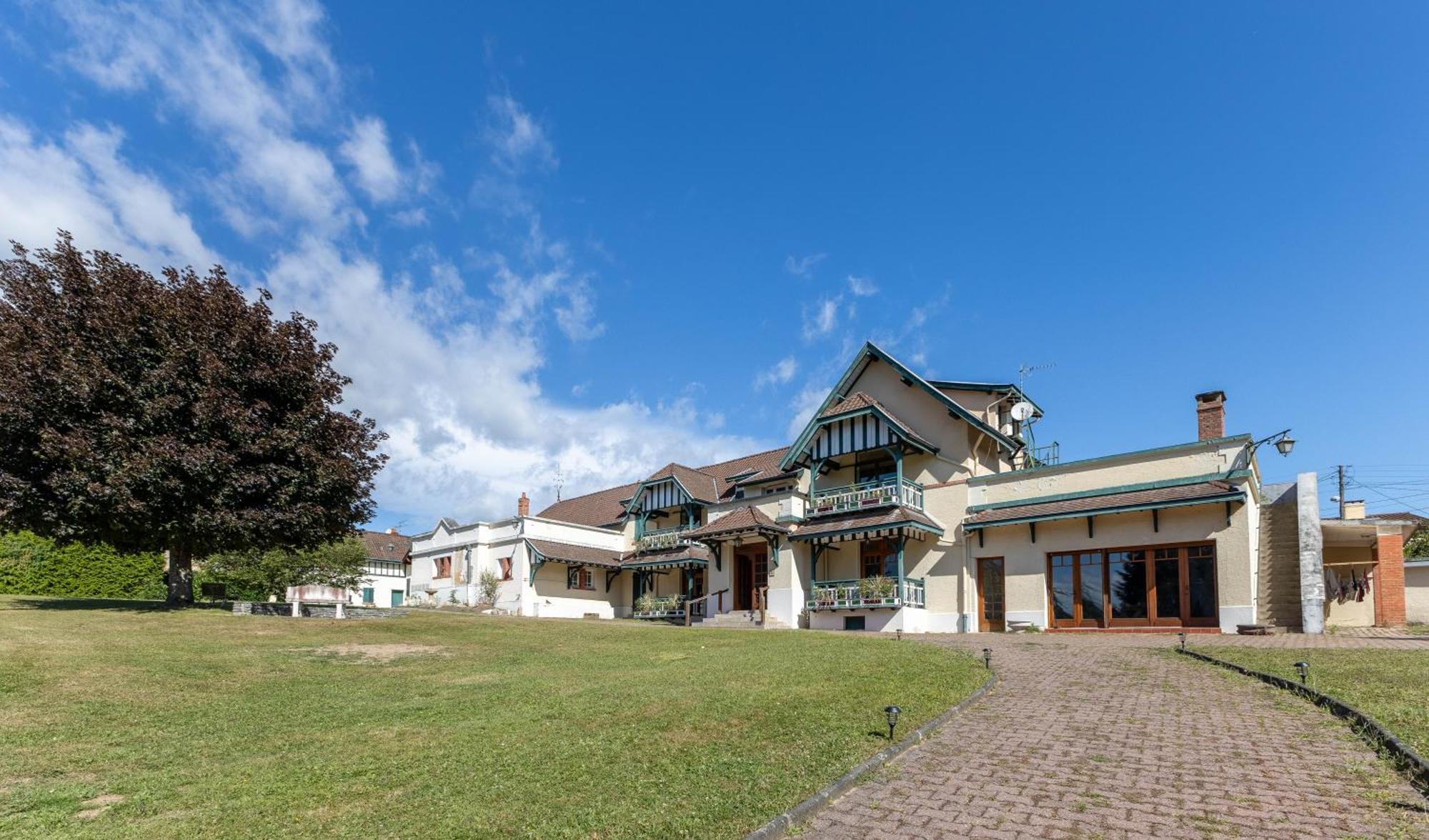 Ma Tranquillite Hotell Courpiere Eksteriør bilde