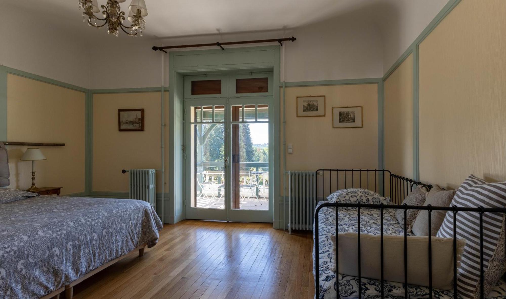 Ma Tranquillite Hotell Courpiere Eksteriør bilde